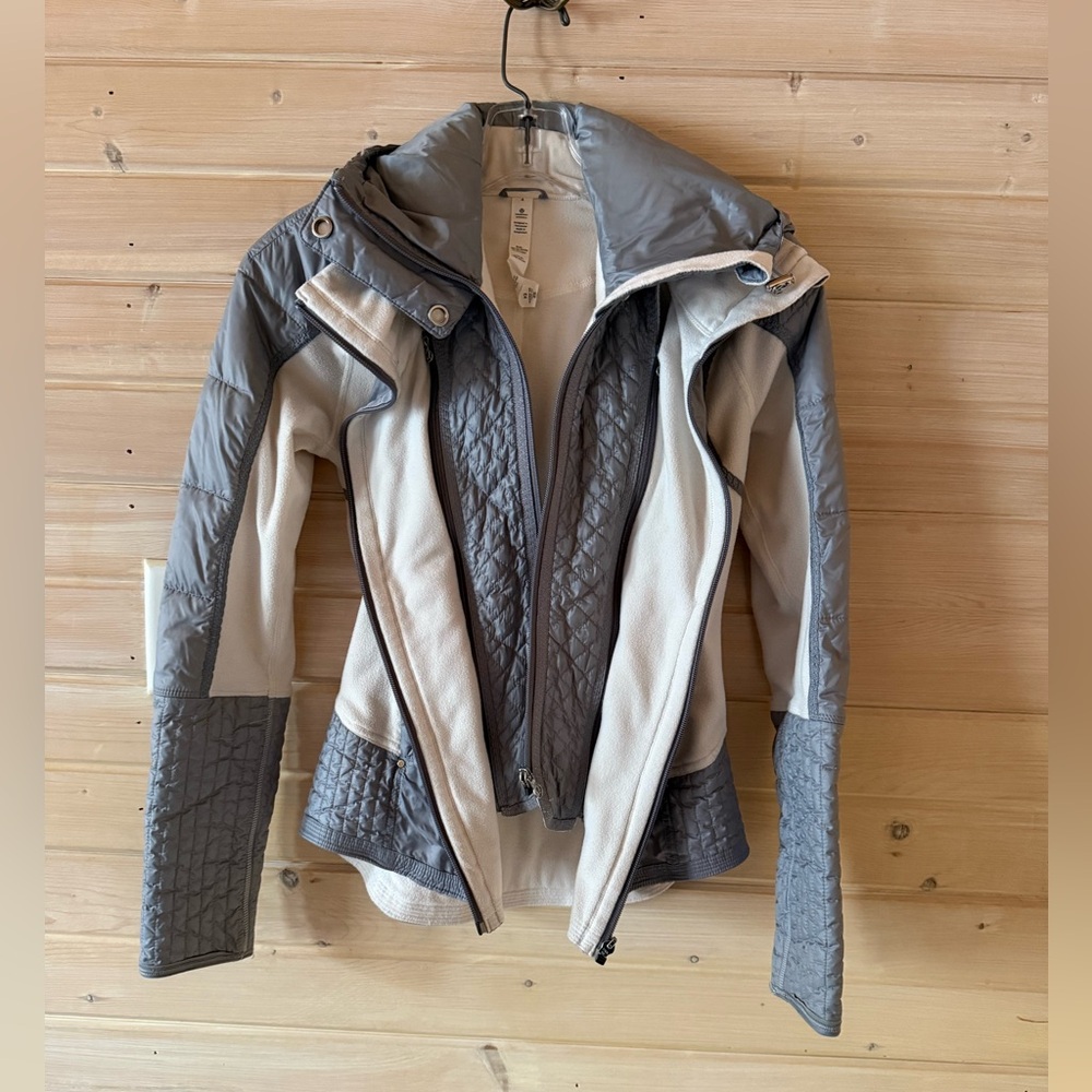 Lululemon Run Bundle Up Jacket Zip-In Hood Gray Size 4 Down Filling